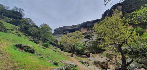 عکس مجموعه توریستی مخمل کوه