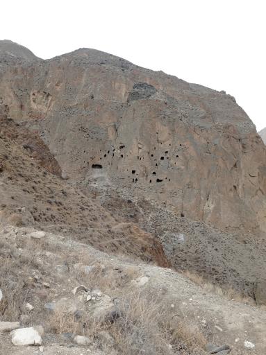 عکس دخمه های باستانی کافرکلی