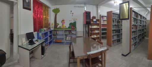 عکس کتابخانه شادروان فرزانه گلدانی