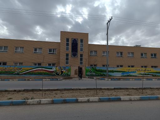 عکس هنرستان کاردانش انقلاب اسلامی ورزنه