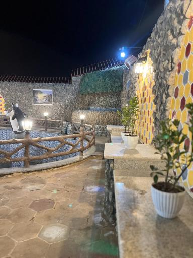 باغ رستوران هیوا 