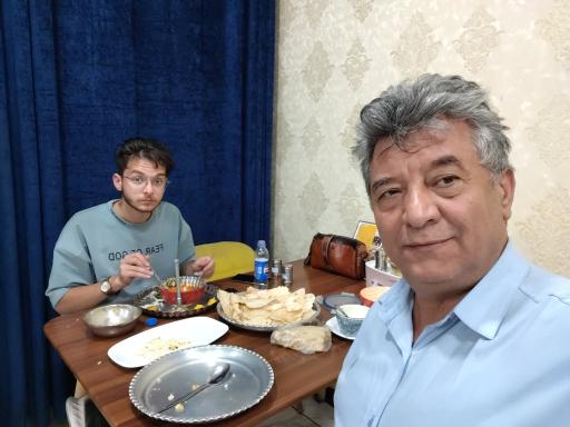 عکس رستوران محلی آنیا خان