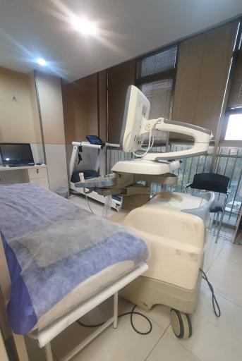 عکس کلینیک فوق تخصصی گوارش و کبد بهبود