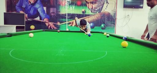 عکس کافه بیلیارد امپراتور