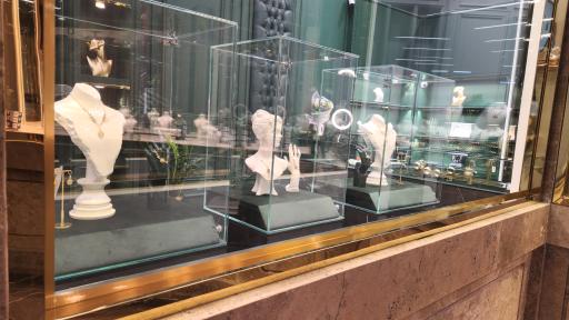 عکس گالری طلا و جواهر لوتوس