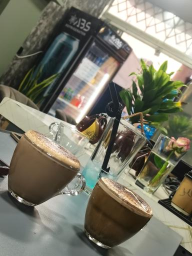 عکس کافه مون