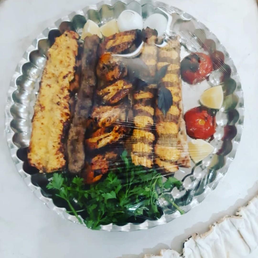 عکس تهیه غذای تاج