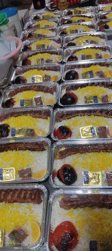 عکس تهیه غذای خوشه