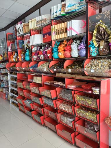 عکس کافه قنادی شاه نوش