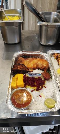 عکس رستوران لوکس برگ سبز 