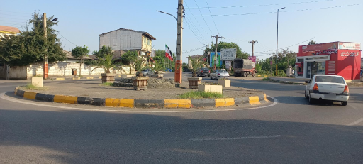 عکس میدان هفتاد و دوتن