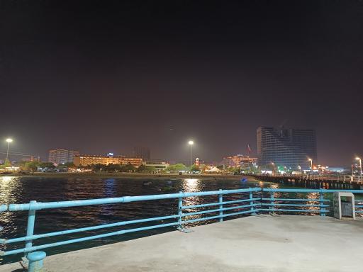 عکس اسکله بزرگ تفریحی کیش