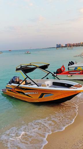 عکس اسکله بزرگ تفریحی کیش