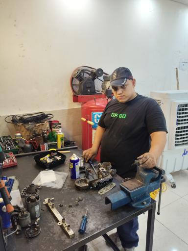 عکس تعمیرات ای سی یو ‌و برق خودرو شایان