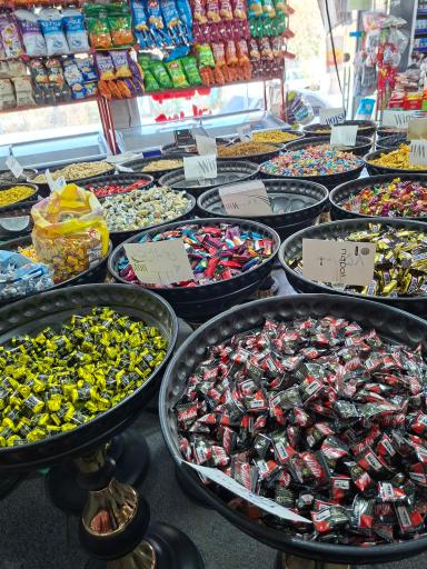 عکس سوپرمارکت ماه و مهر