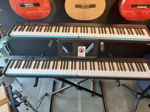 فروشگاه موسیقی باربد