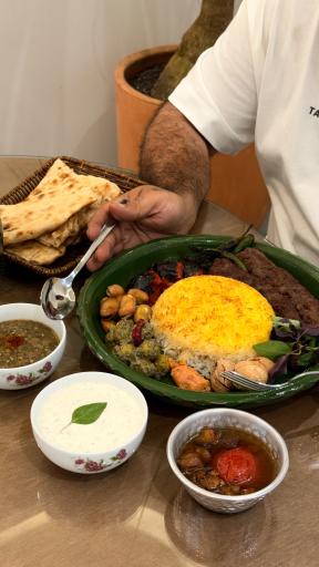 عکس رستوران خان نشین