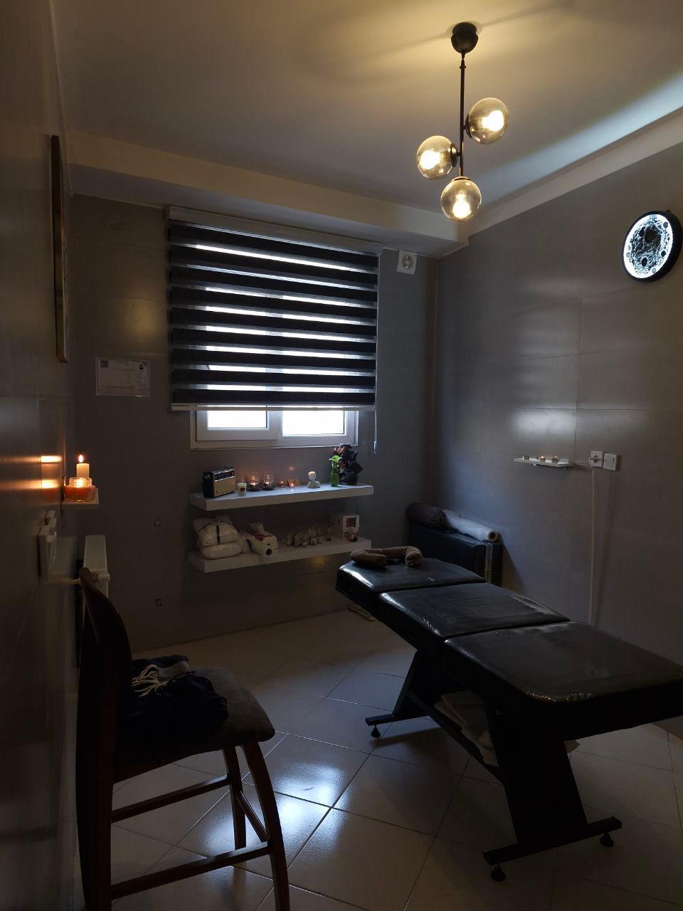 عکس کافه ماساژ یادمان