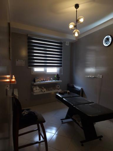 عکس کافه ماساژ یادمان