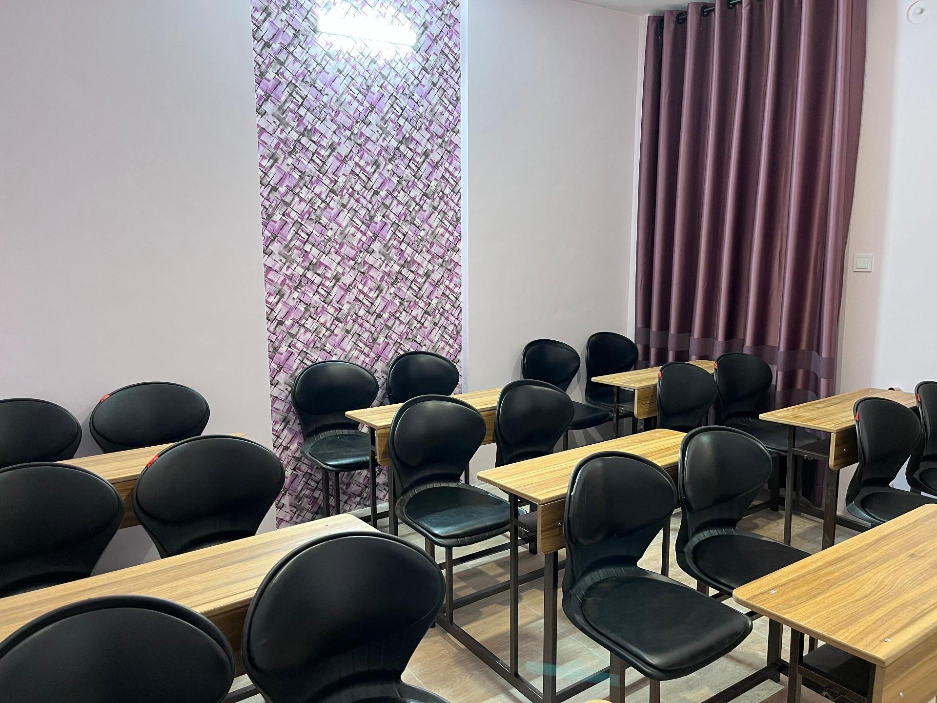 عکس دبیرستان غیردولتی دخترانه فَرنو