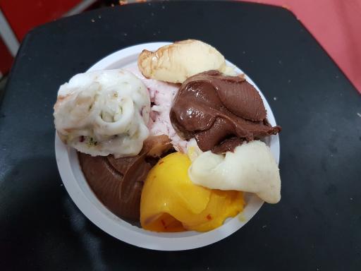 عکس بستنی پدرام ۱