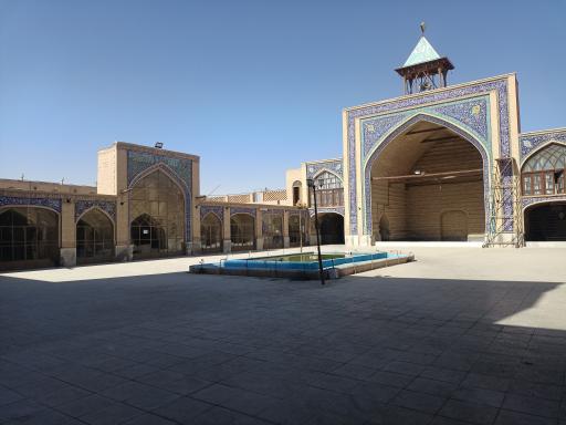 عکس درب اصلی مسجد نو بازار