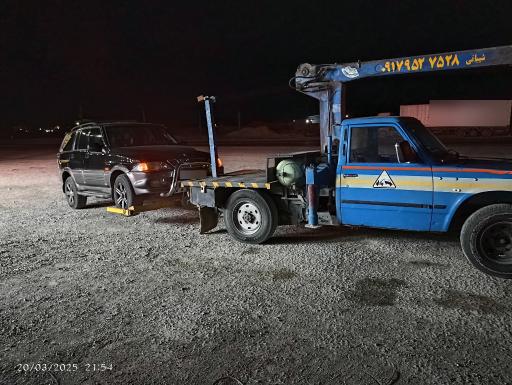 عکس نیسان جرثقیل و یدک کش شیبانی