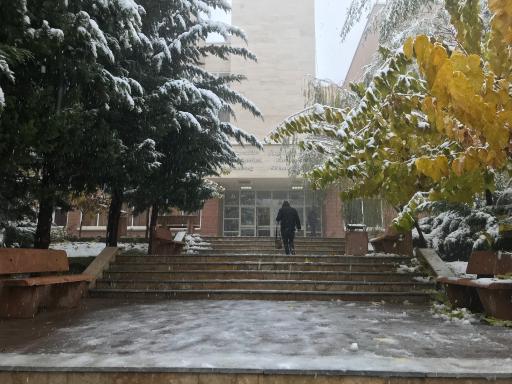 عکس دانشکده مهندسی برق و کامپیوتر دانشگاه شهید بهشتی