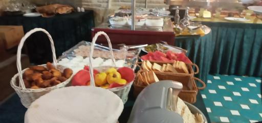 عکس رستوران هتل لاله