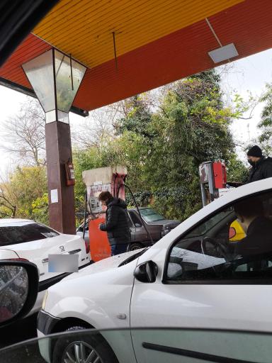 عکس پمپ بنزین زمانی رشت آباد