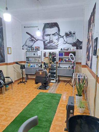 عکس آرایشگاه مردانه کاریزما