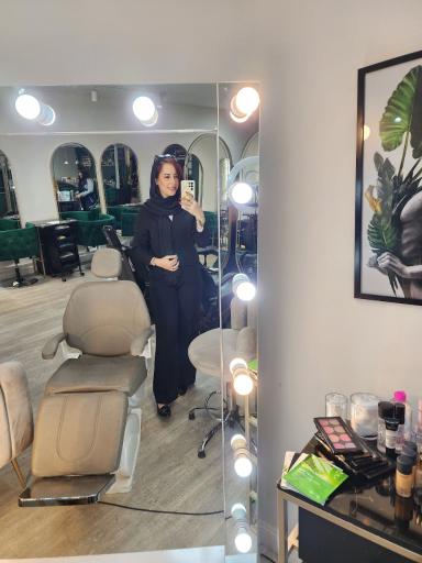 عکس میکاپ آرتیست شبنم فائز