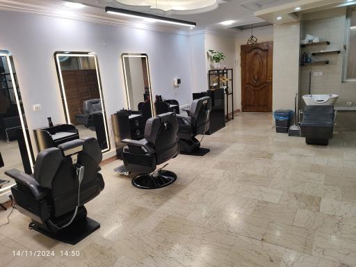 آرایشگاه مردانه و ماساژ دیزا