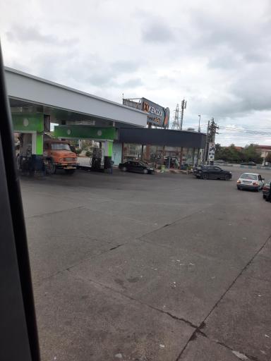 عکس جایگاه سوخت راحتی (بنزین و گازوئیل)