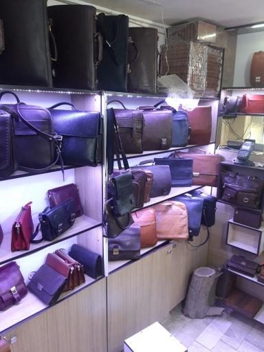 عکس تولیدی کیف چرم ناصری