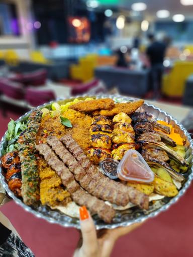 عکس باغ رستوران دومینو (جمیرا سابق)