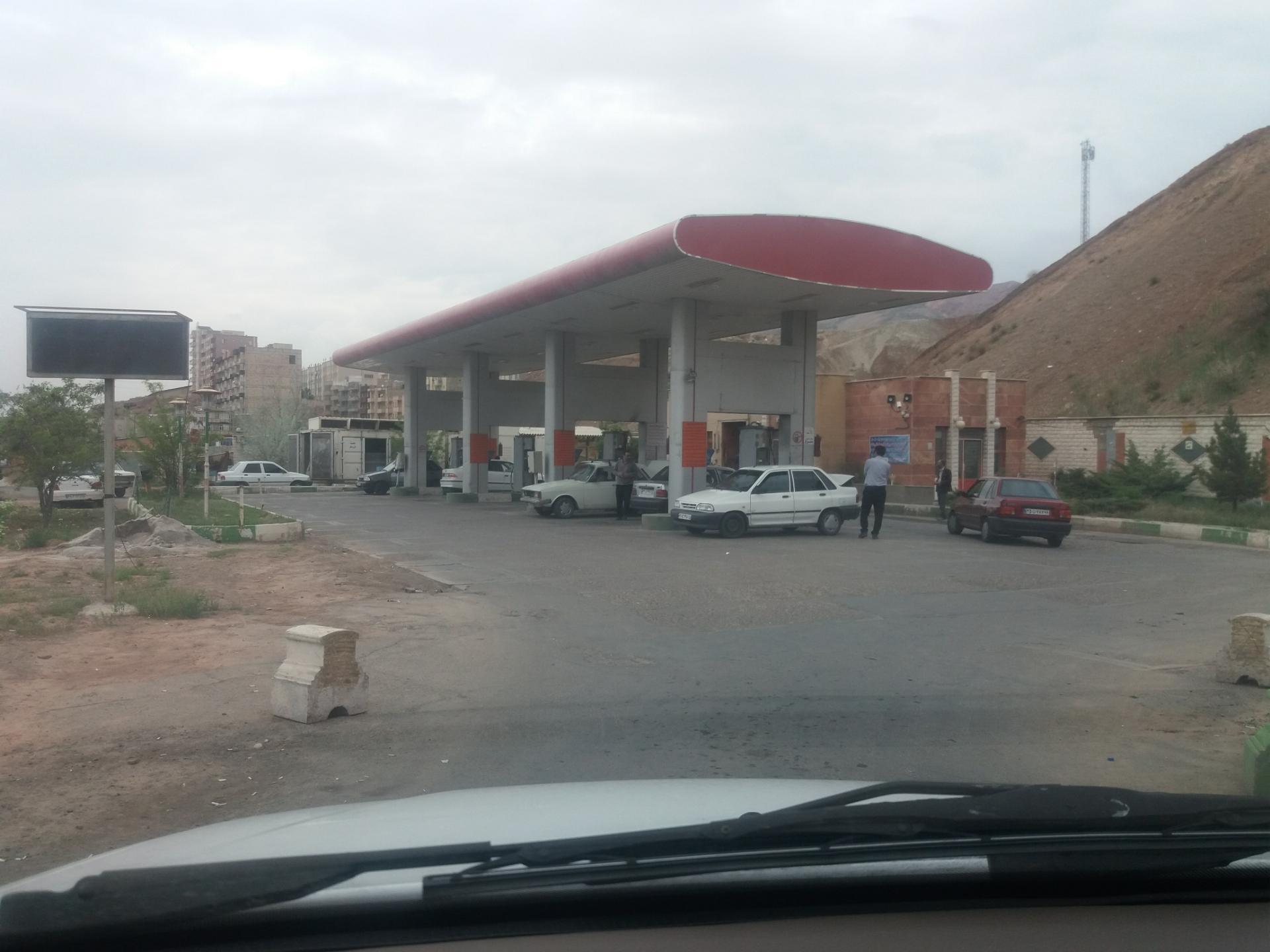 عکس پمپ گاز CNG