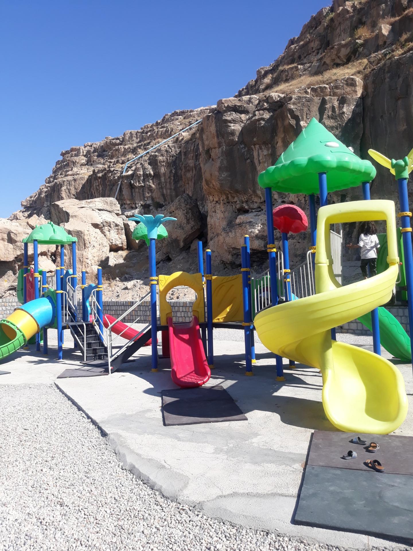 عکس زمین بازی کودکان