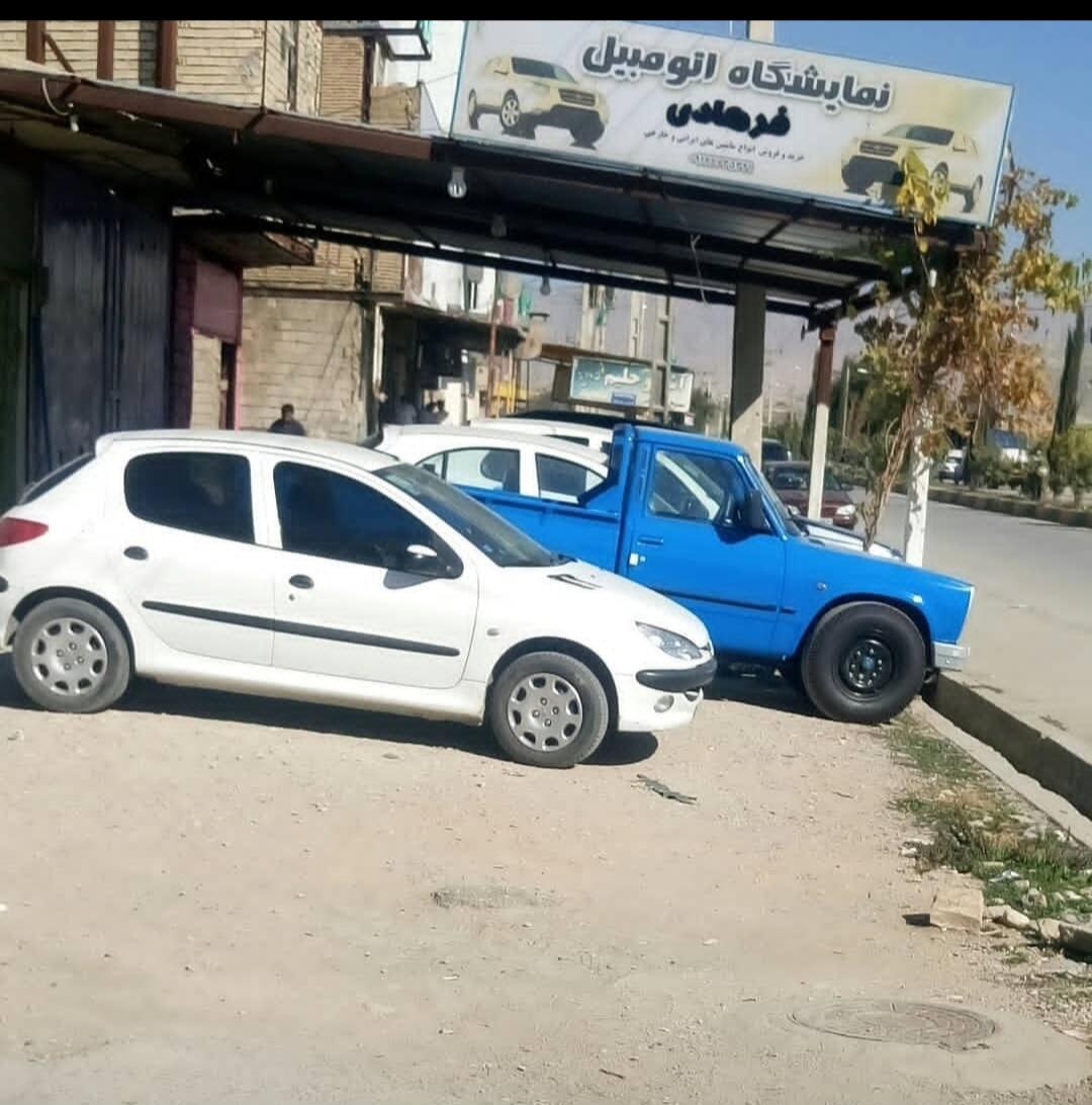 عکس نمایشگاه اتومبیل فرهادی