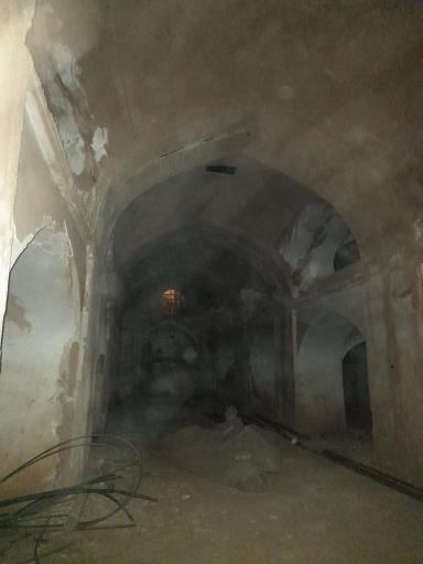 عکس مسجد و حسینیه و آب انبار تغاربند