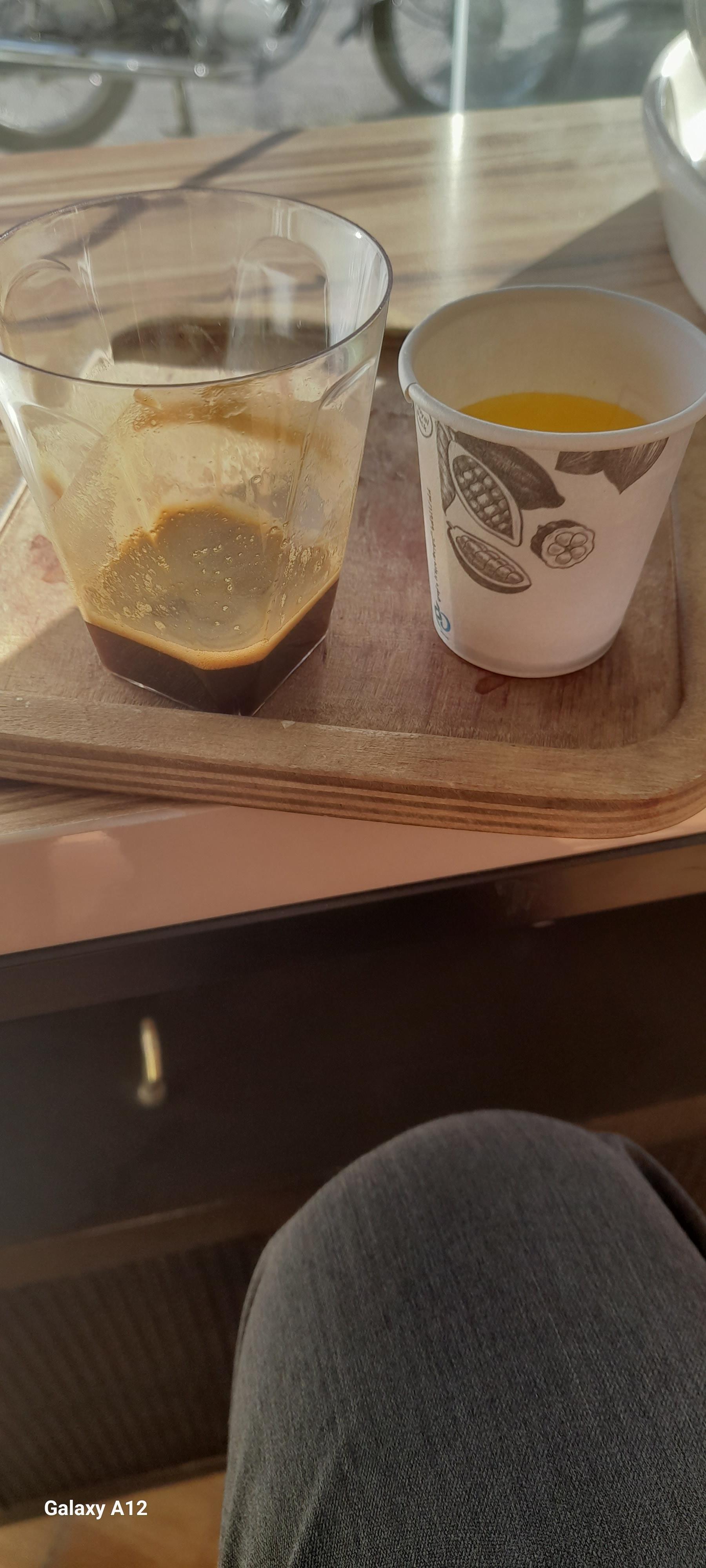 عکس خشکبار وحدت