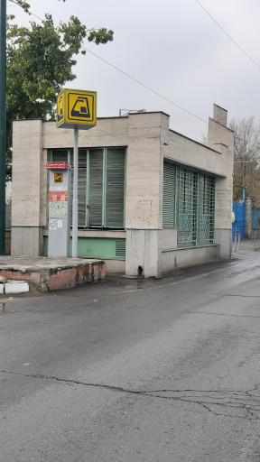 عکس ورودی مترو ایستگاه مصلی