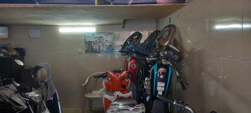 عکس فروشگاه موتور سیکلت سپاهان