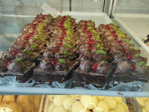 عکس شیرینی سرای یکتا