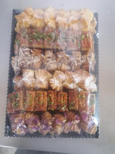 عکس شیرینی سرای هستی