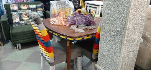 مبلمان کم جاکده