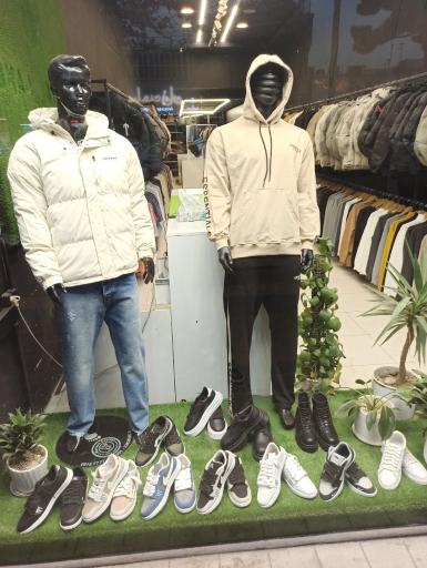 عکس فروشگاه پوشاک مردانه گوزن