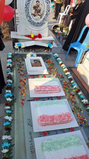 عکس مزار شهید رضا حاجی زاده