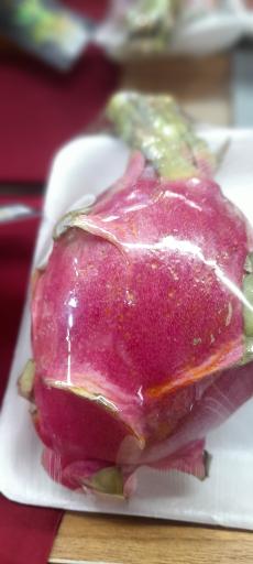 عکس میوه و سبزی مریوان فروت