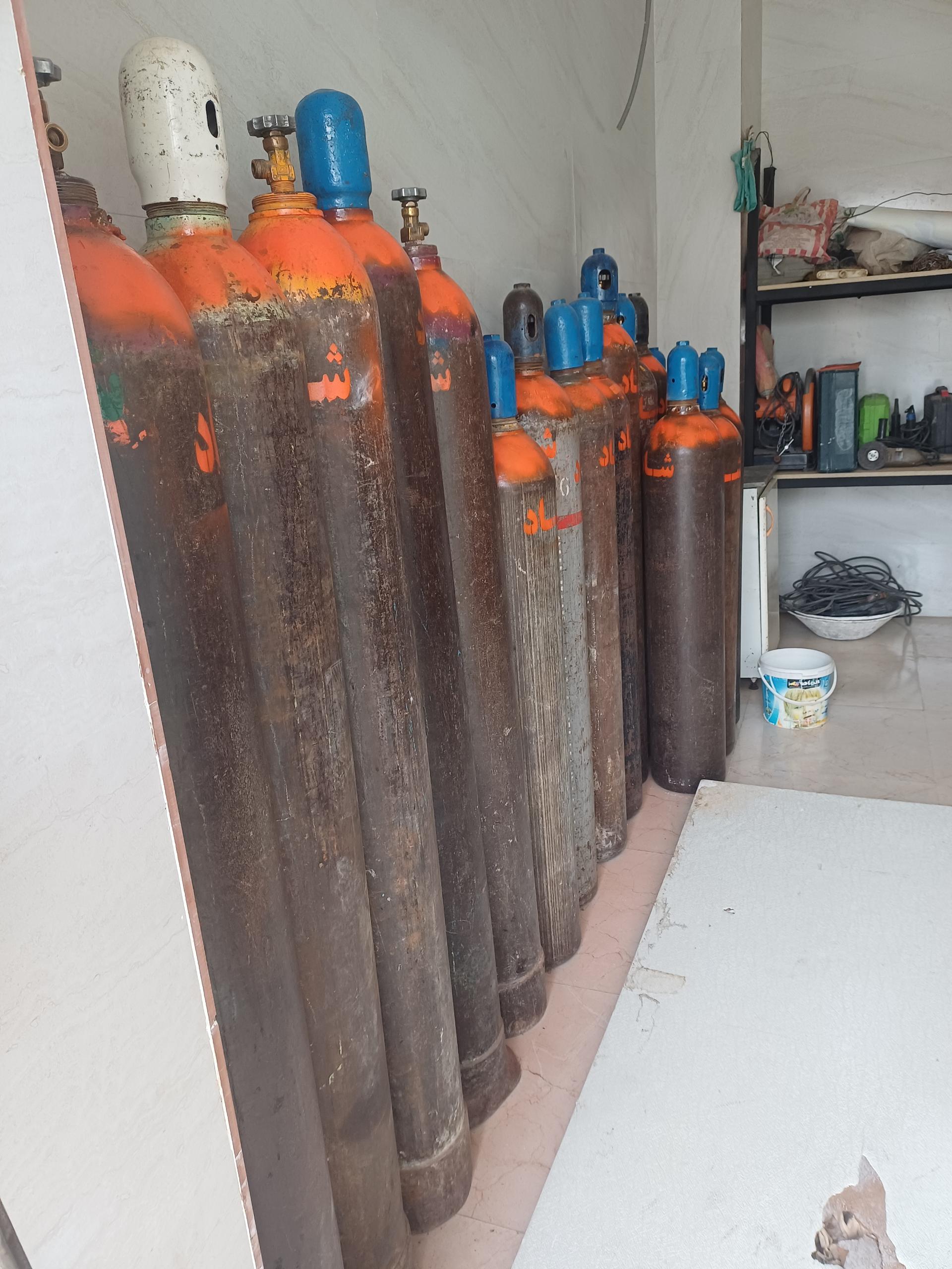 عکس کپسول اکسیژن شاد